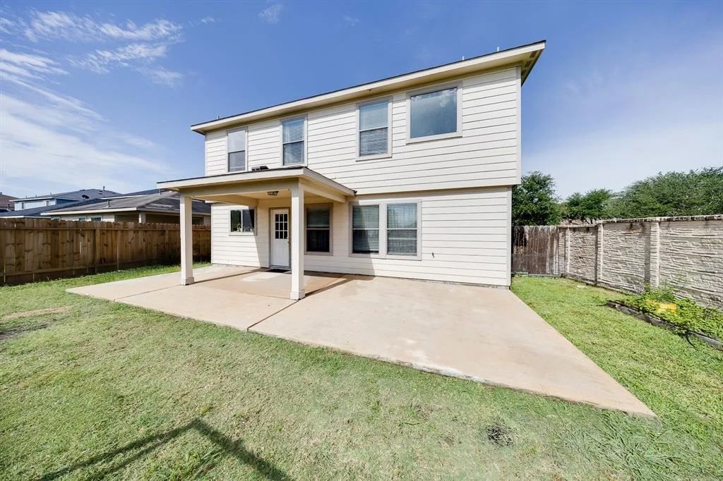 Photo of 8106 Sweetstone Bluff Lane