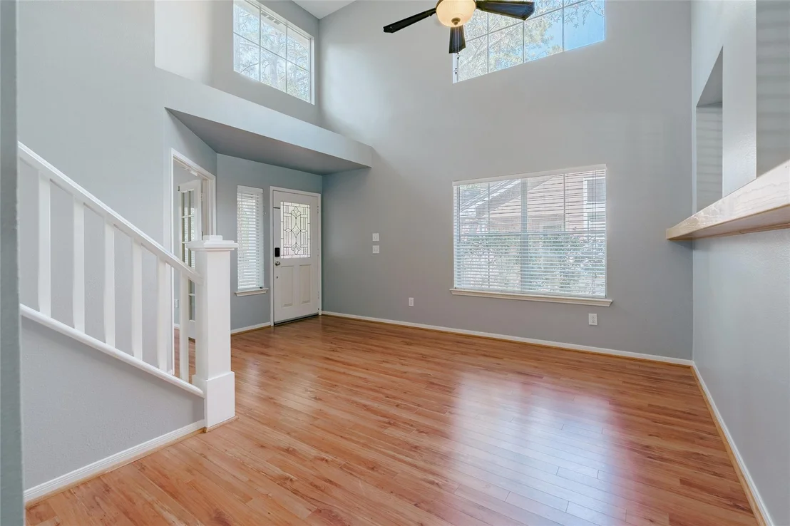 Photo of 22 E New Avery Place