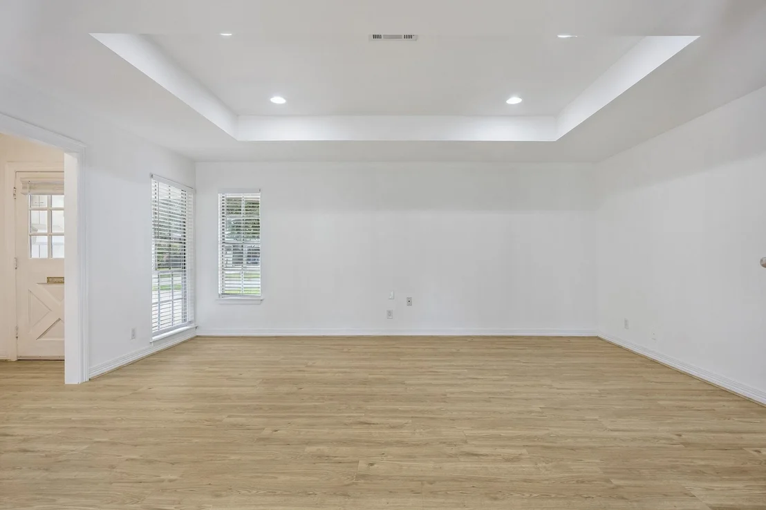 Photo of 9418 Meadowbriar Lane