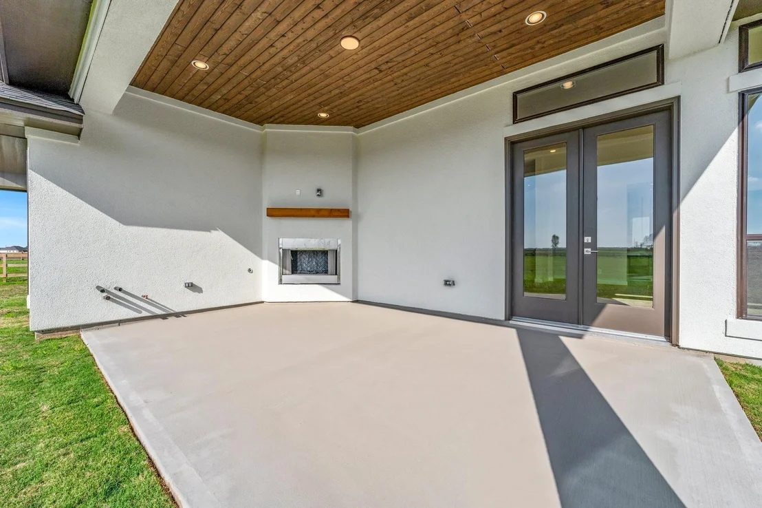 Photo of 2013 Whispering Oaks Lane
