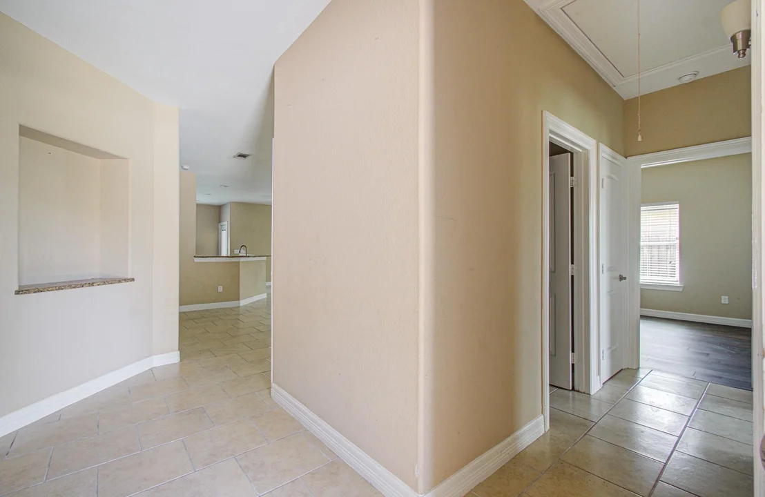 Photo of 406 Elm Lake Drive