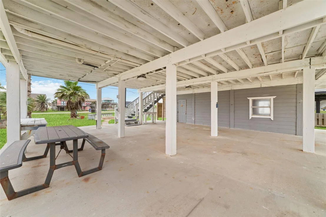 Photo of 610 Seashell Drive