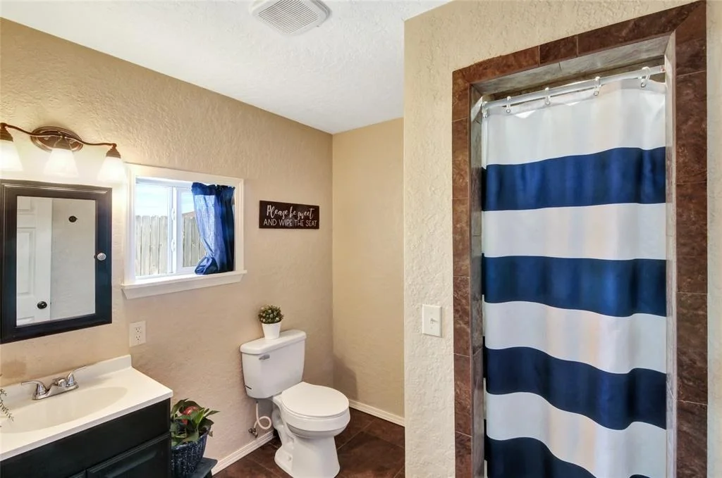 Photo of 807 Ridgelea Drive