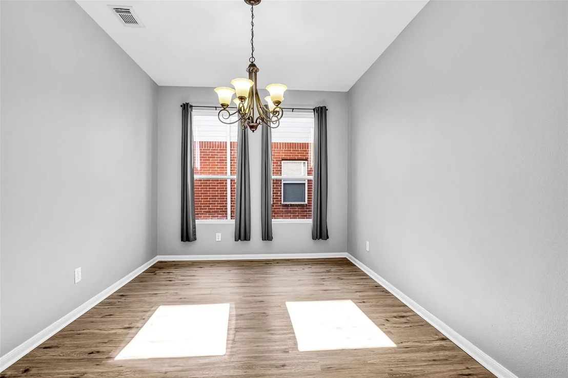 Photo of 5026 Forest Hurst Drive