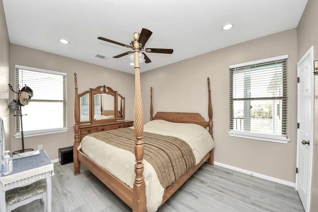 Photo of 6543 Crestford Lane