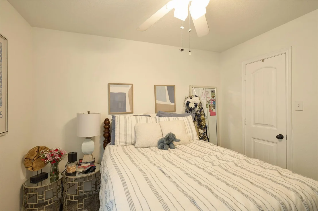 Photo of 115 Moonspinner