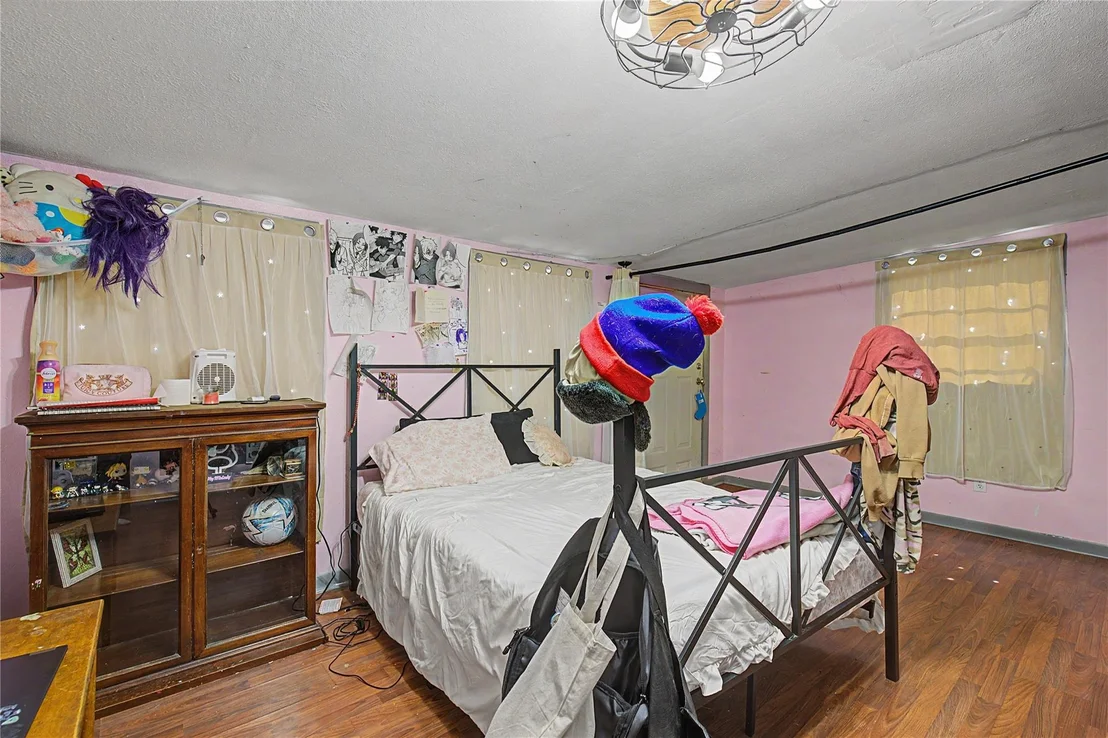 Photo of 149 E Austin Avenue