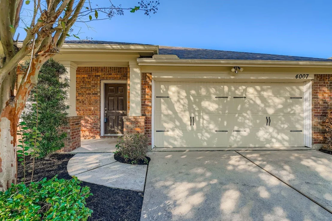 Photo of 4007 Pinecrest Hollow