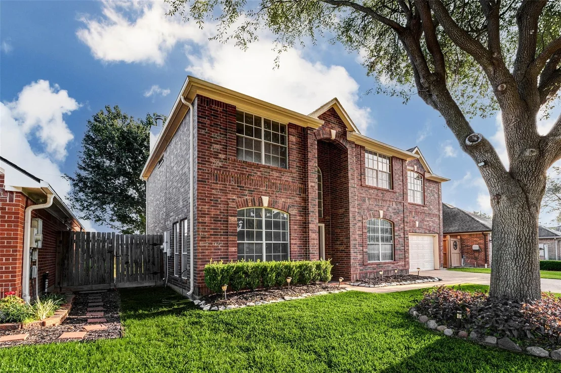 Photo of 21638 Wildcroft Drive