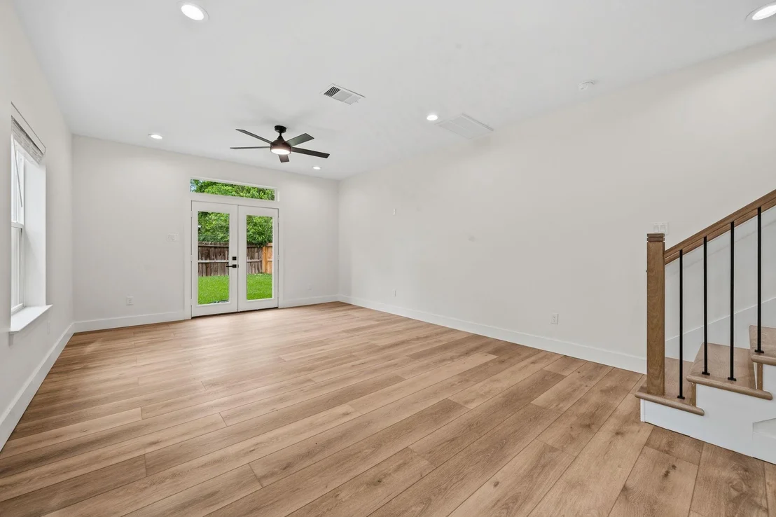 Photo of 8023 Easter Street