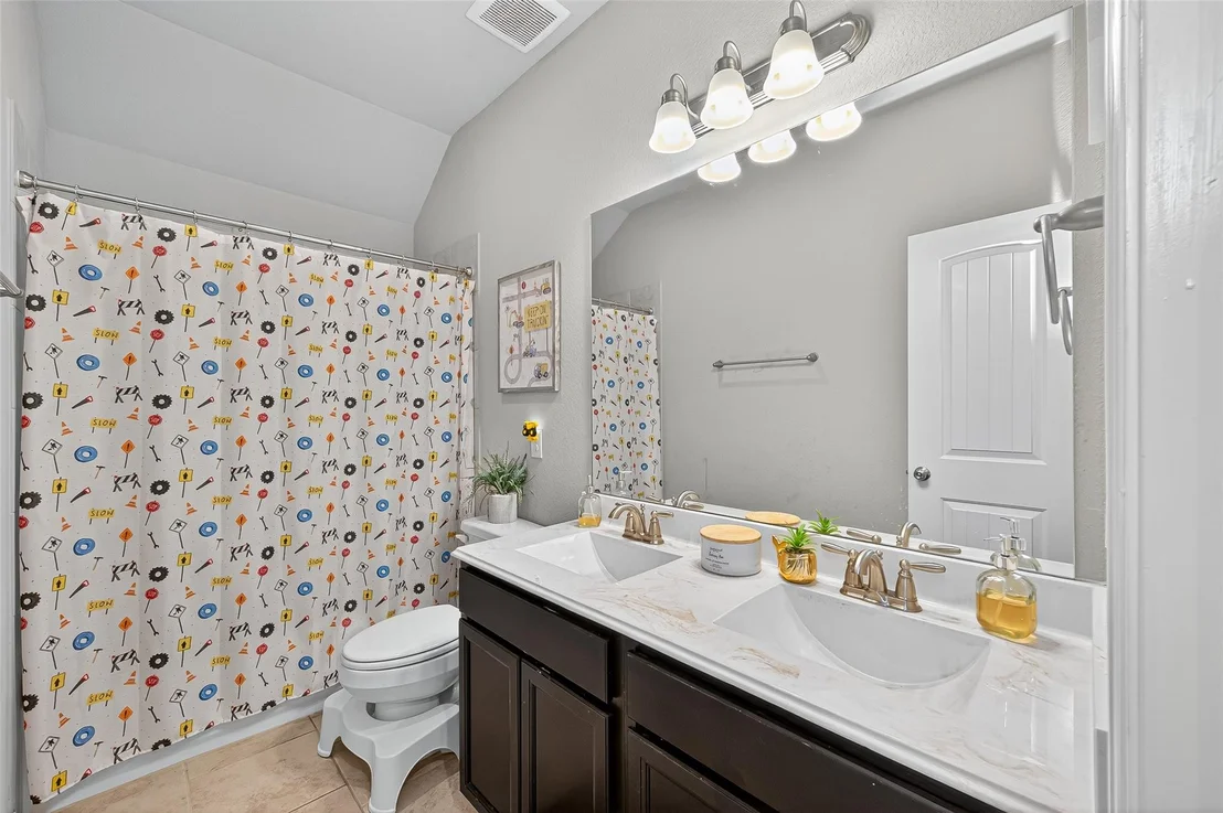 Photo of 20903 Silver Lance Drive