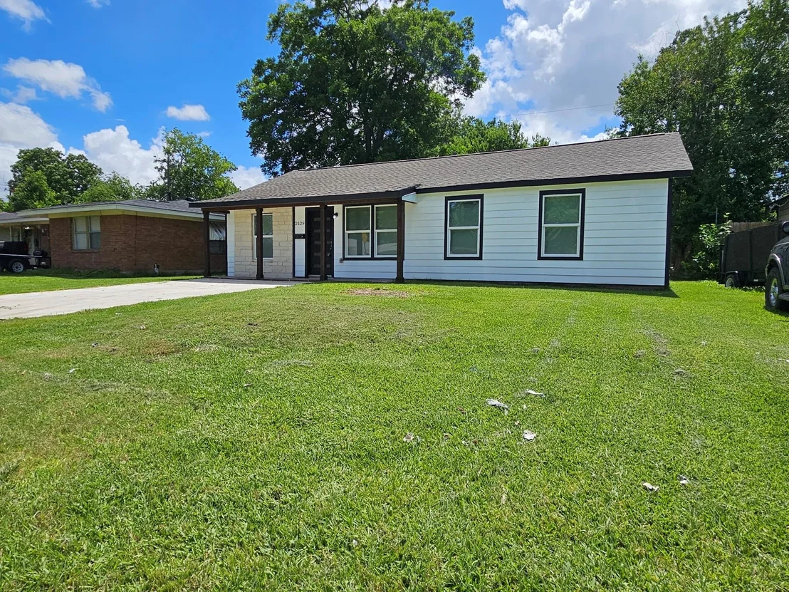 Photo of 2129 Raspberry Lane