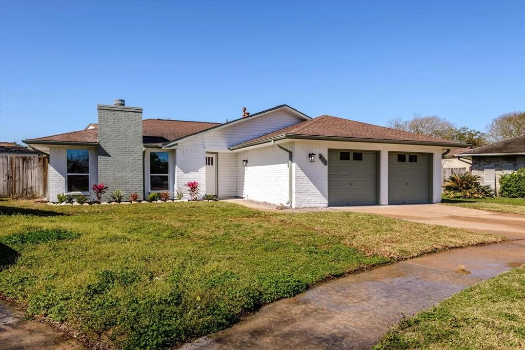 Photo of 403 Woodrail Drive