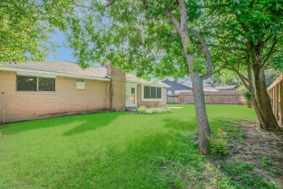 Photo of 7902 White Swan Drive