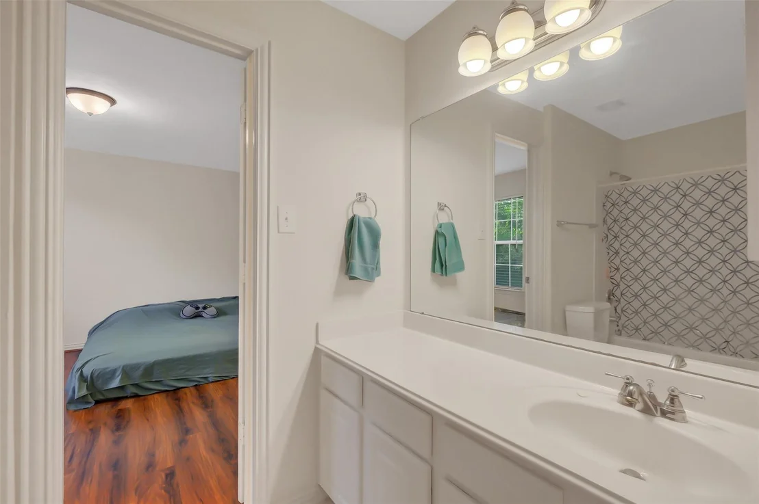 Photo of 8915 High Ridge Lane