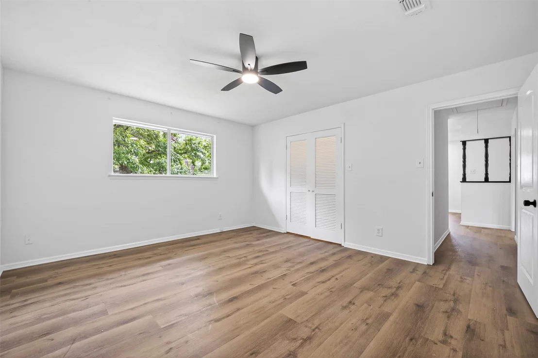 Photo of 1123 Suwanee Lane