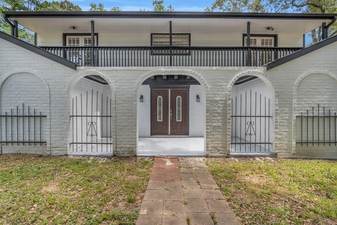 Photo of 33102 Rollingwood Drive