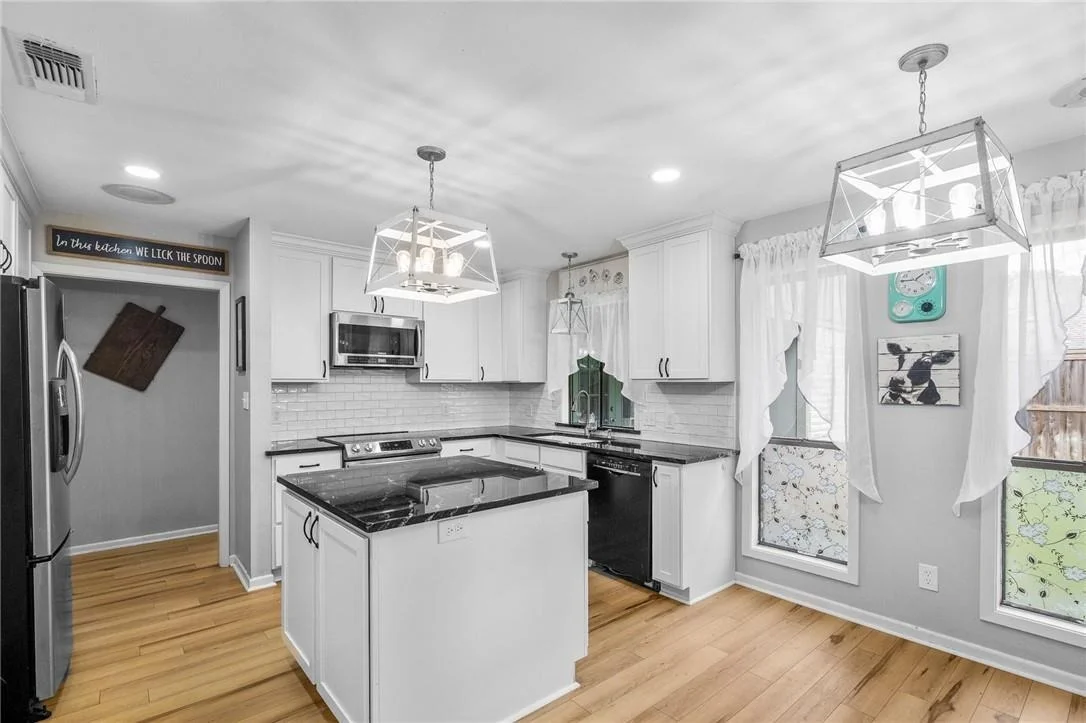 Photo of 602 Chimney Rock Drive
