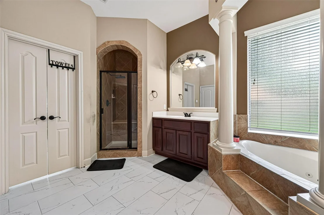 Photo of 2206 Montclair Oaks Lane