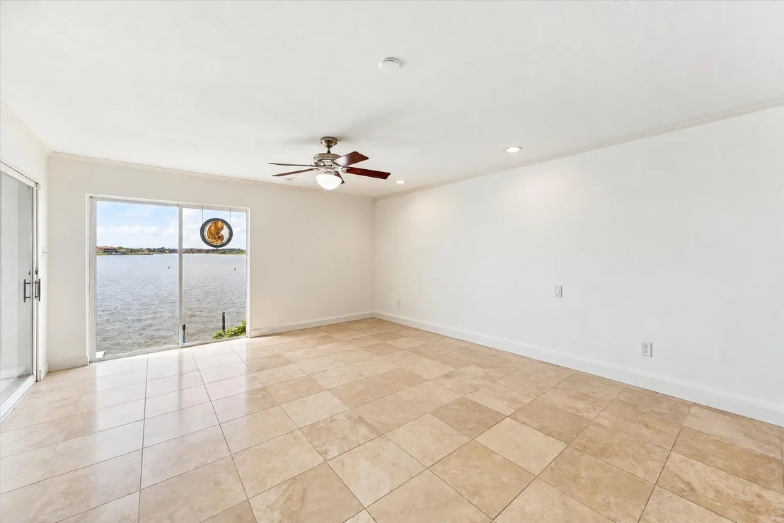 Photo of 2414 Baycrest Drive