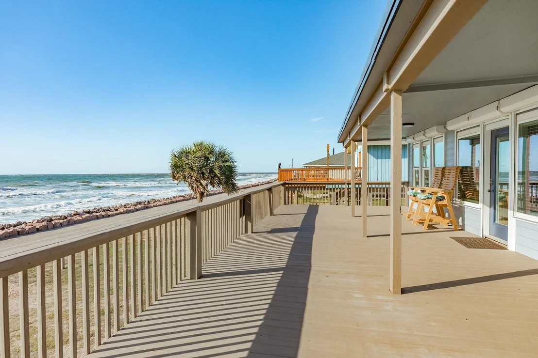 Photo of 722 Beach Drive