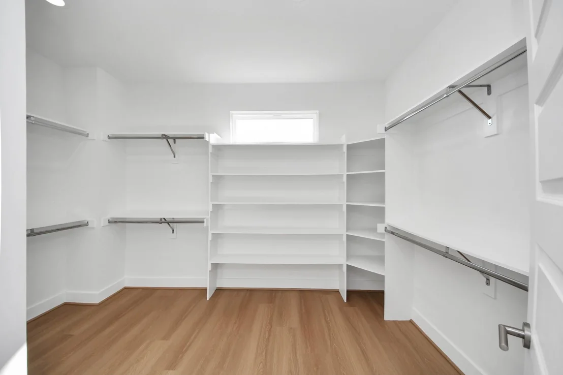 Photo of 2106 Diagonal Lane