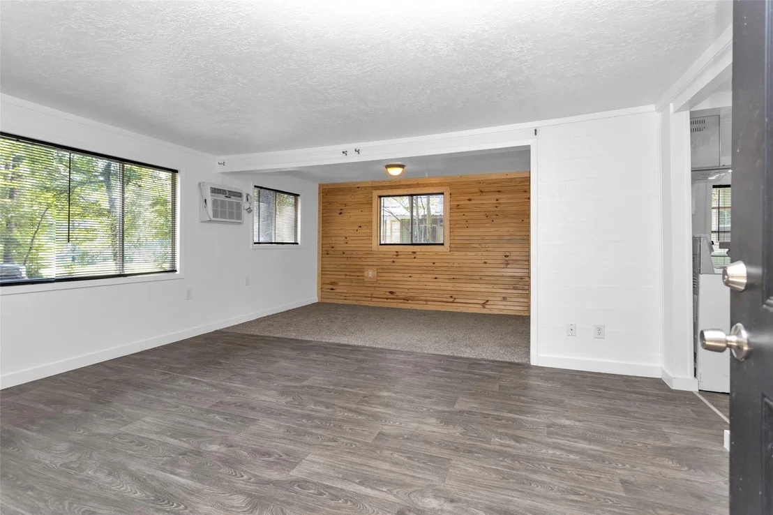 Photo of 5693 Cessna Drive