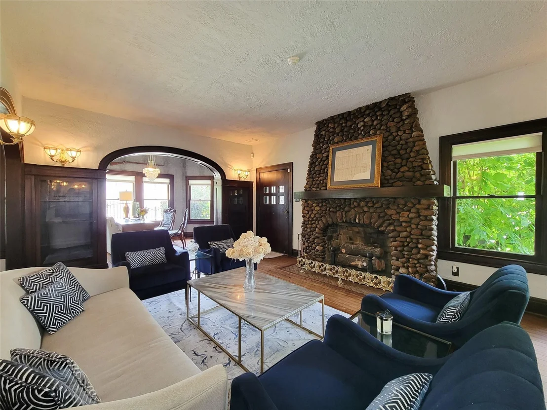 Photo of 3702 Audubon Place
