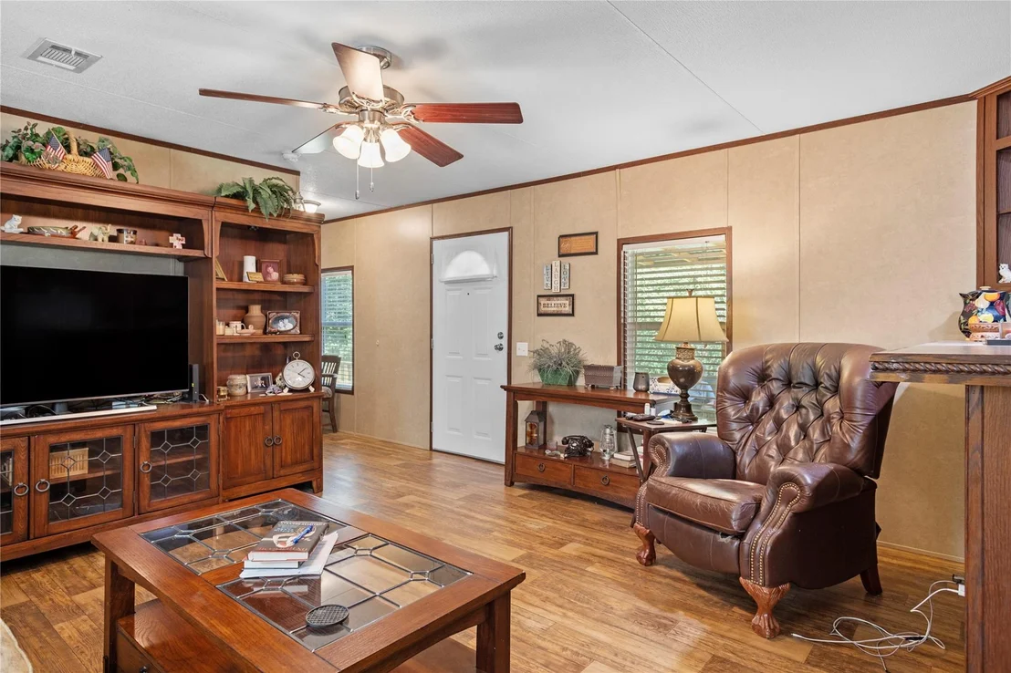 Photo of 375 Chestnut Bend