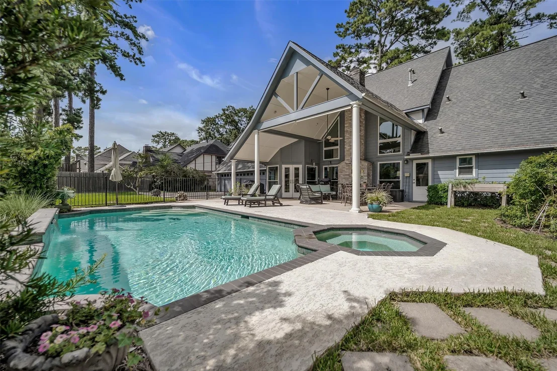 Photo of 8018 Northbridge Drive