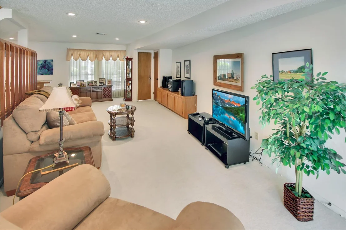 Photo of 19538 Enchanted Oaks Drive