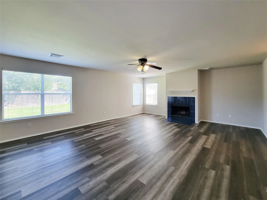 Photo of 5746 Roehampton Court