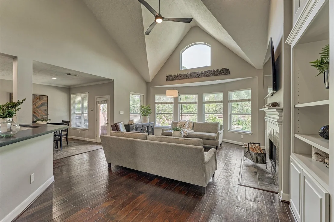 Photo of 170 N Hazelcrest Circle