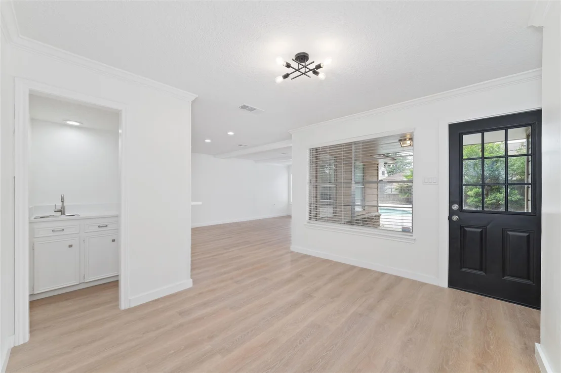 Photo of 7910 Oak Moss Drive