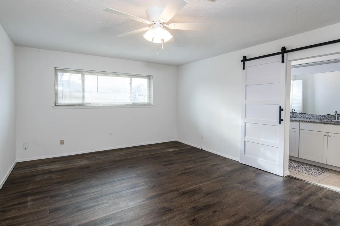 Photo of 9707 Whitepost Lane