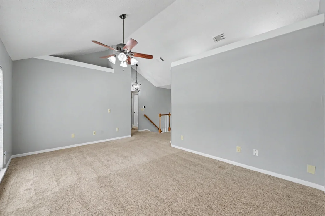 Photo of 80 Eagle Rock Circle