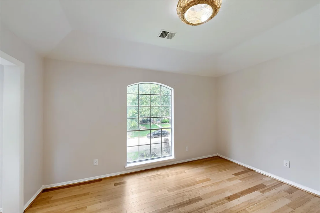 Photo of 20119 Forest Drive
