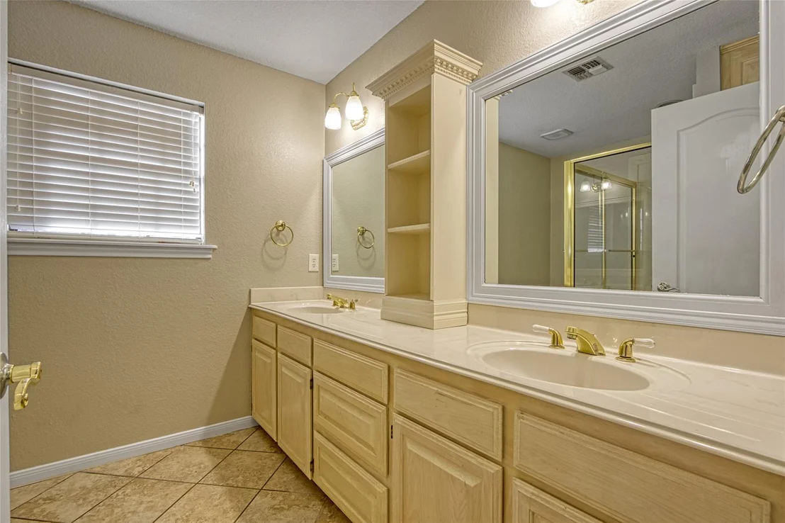 Photo of 9 N Cay Court