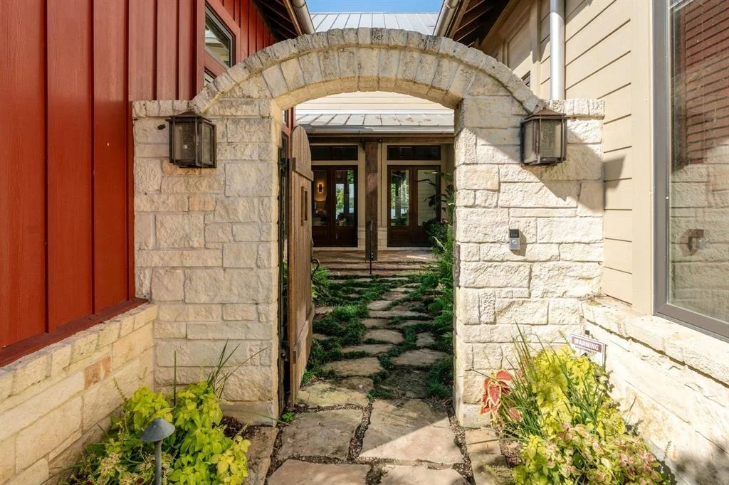 Photo of 16480 Hunters Trail