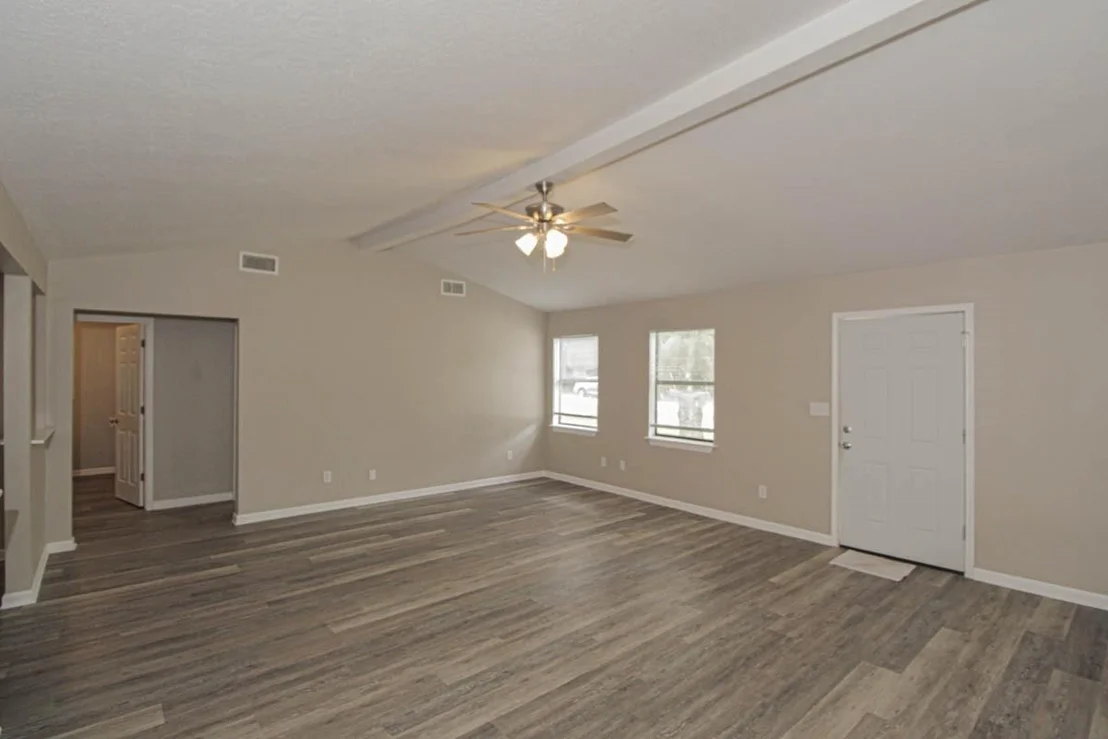 Photo of 345 Cherokee Lane