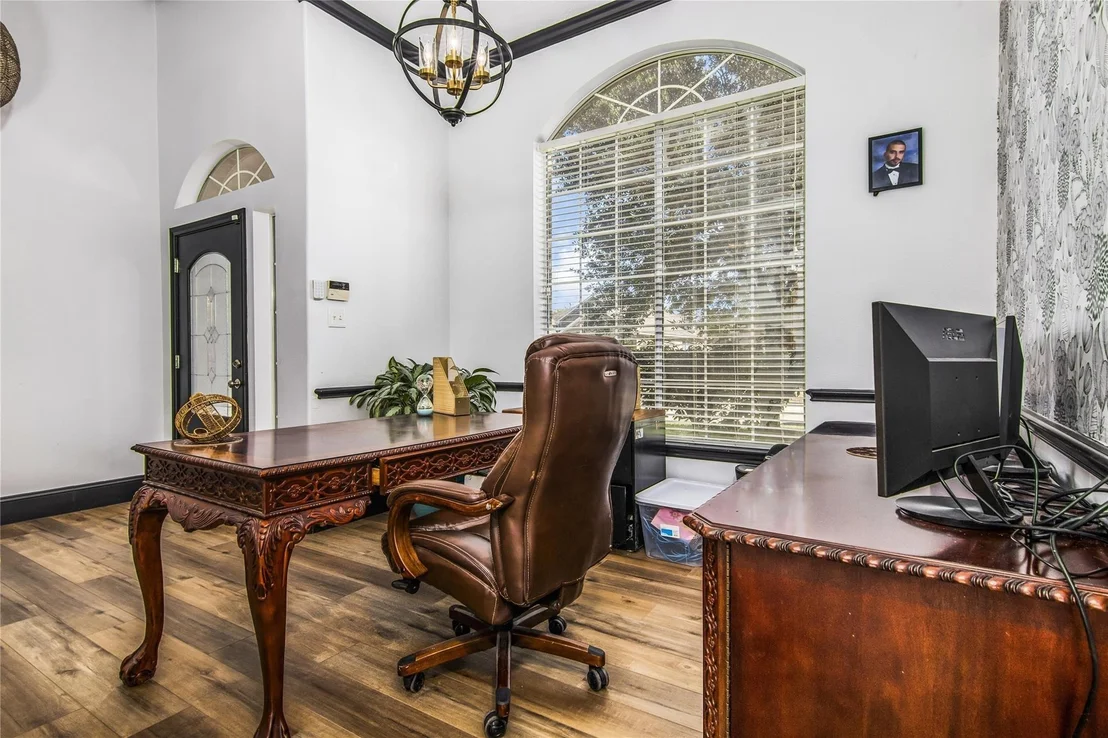 Photo of 810 Hallmark Oak Street