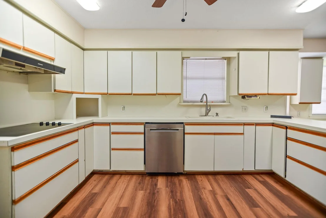 Photo of 1106 Brookhollow Drive