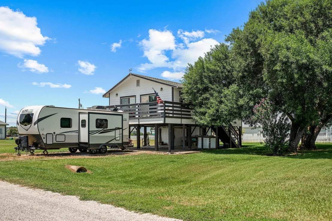 Photo of 654 Calumet Drive