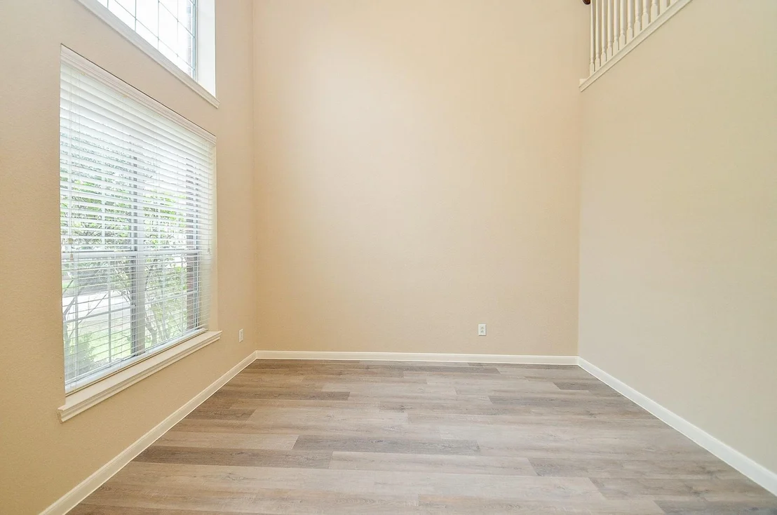 Photo of 2927 Empire Oaks Lane