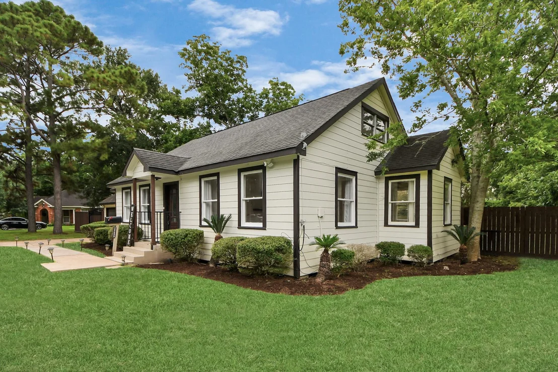 Photo of 7439 Santa Fe Drive