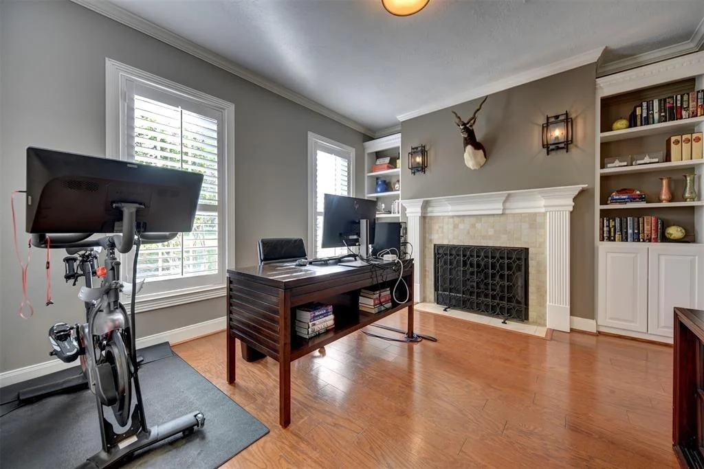 Photo of 3101 Creekside Drive