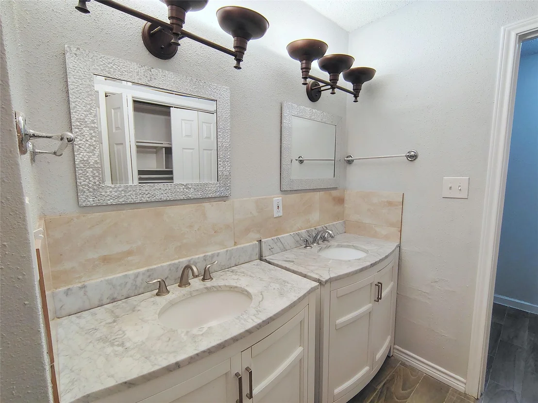Photo of 25934 Pine Oak Drive