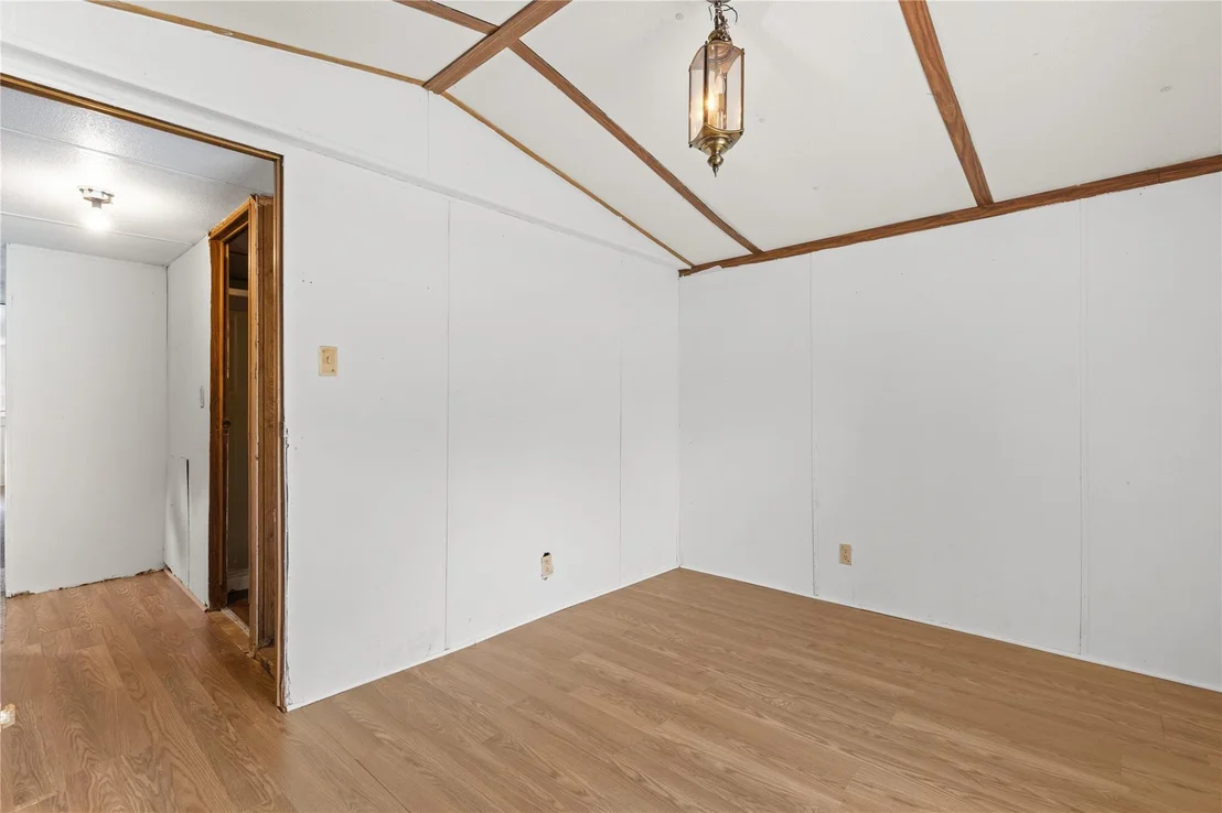 Photo of 370 Lakeside Circle