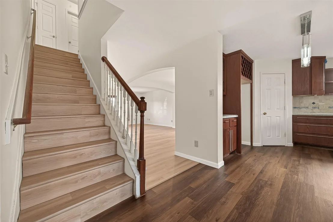 Photo of 15910 Clayton Bend Drive