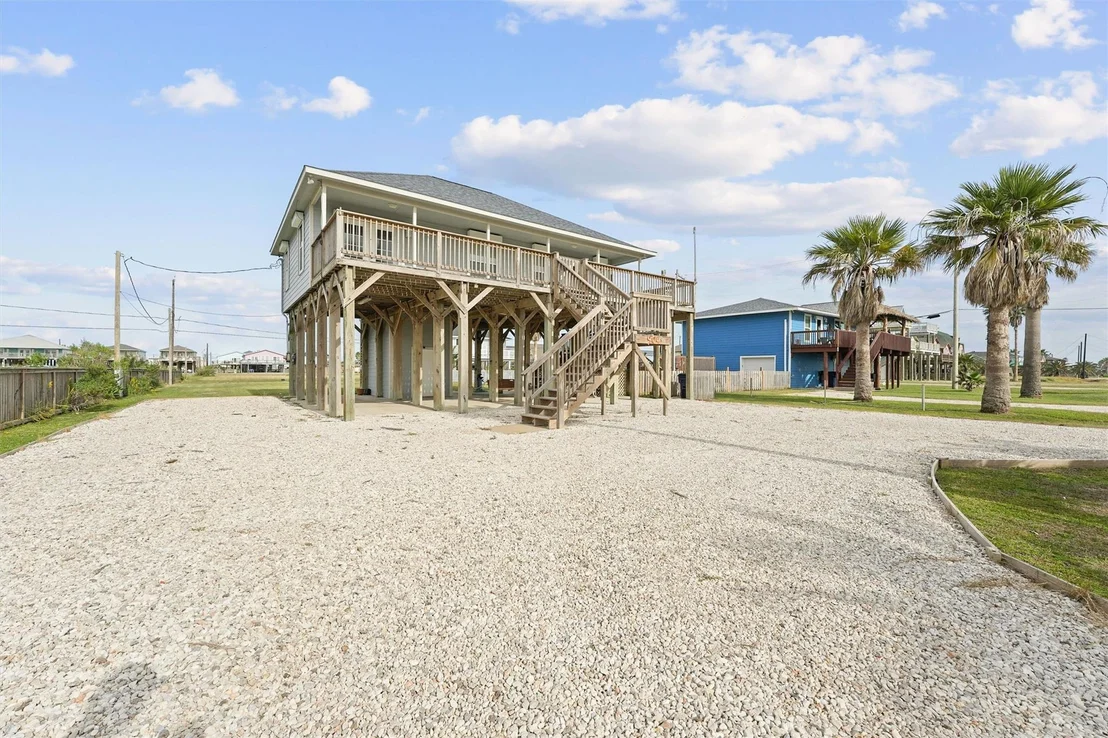 Photo of 904 Surf Drive